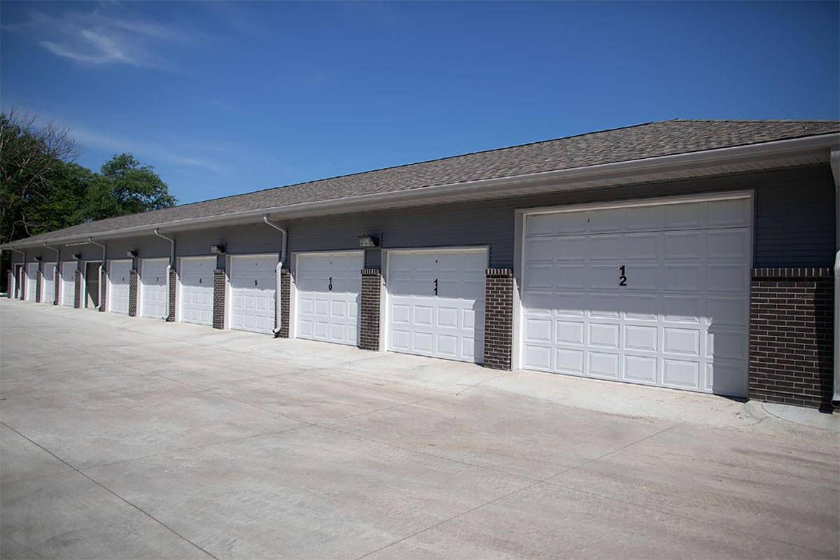 Heartland flats garages