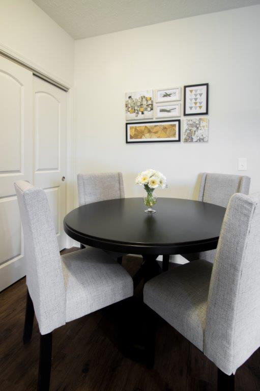Springs Papillion dining room